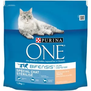 Thức ăn khô cho mèo cá hồi và lúa mì 1,5kg - PURINA